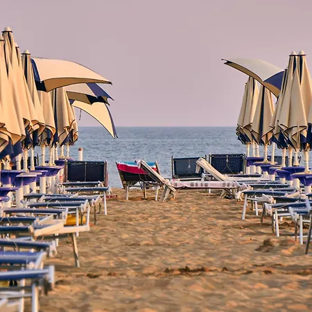 Flat With Private Parking In Lejlighed *