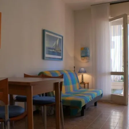 Flat With Private Parking In Lejlighed *